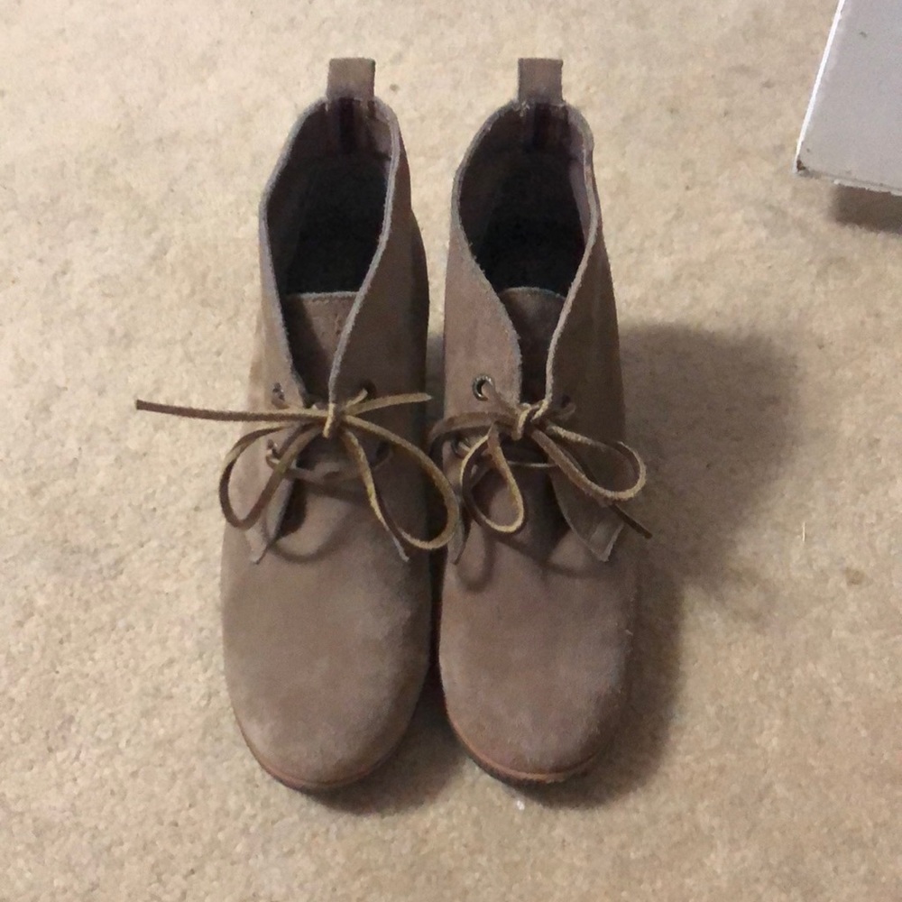 Size 8 1/2 Tan Sperry Wedges (barely ever worn)